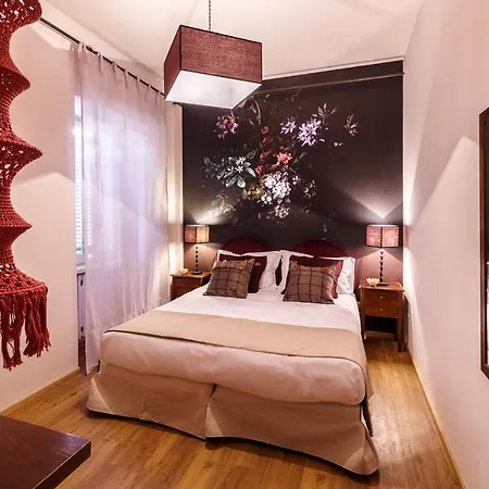 Aurora Boutique & Private Hotel 3*