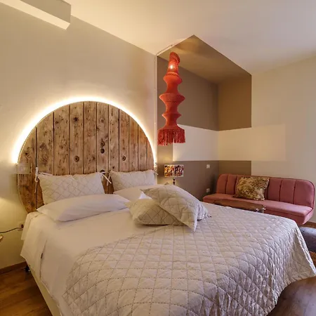 Hotel Aurora Boutique & Private 3*