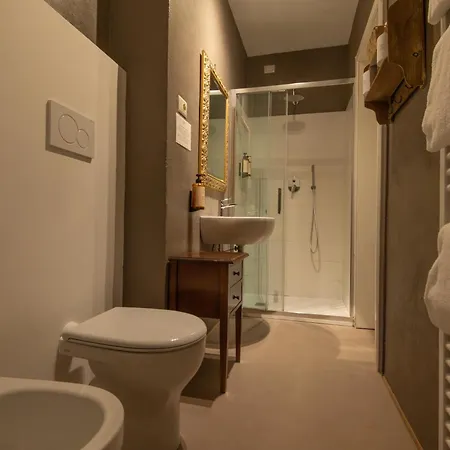 Aurora Boutique & Private - Etruria Collection