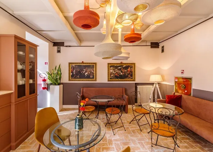 Aurora Boutique & Private - Etruria Collection