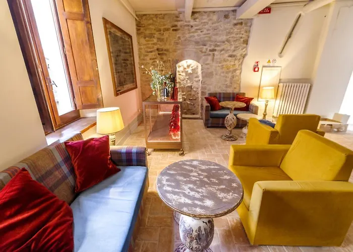 Aurora Boutique & Private - Etruria Collection